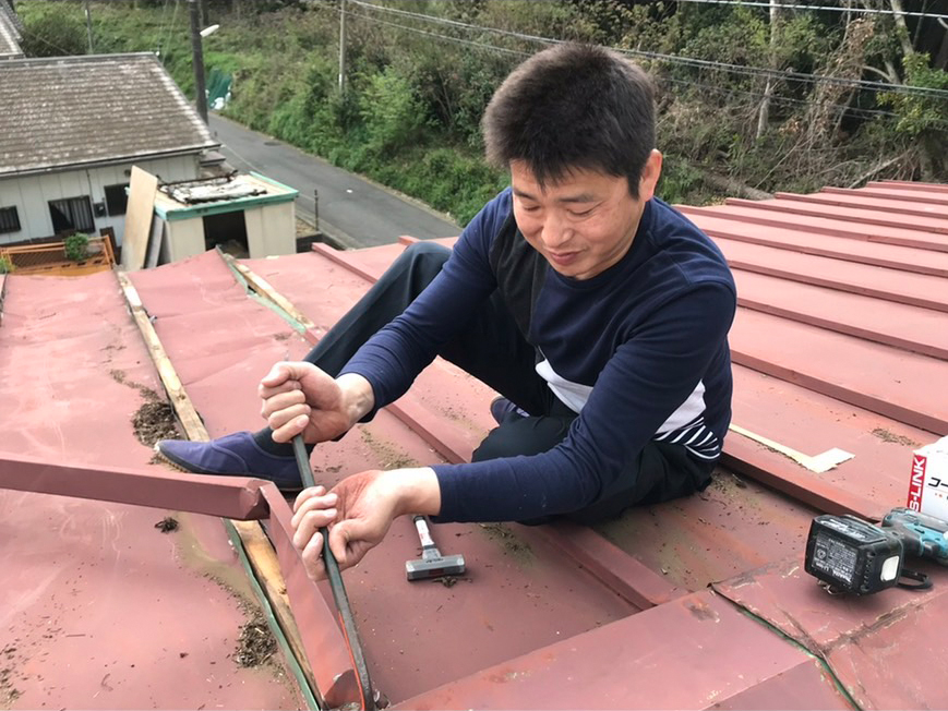 雨漏りの匠が修理します